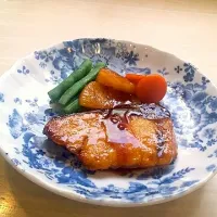 Snapdishの料理写真:ぶり照り焼き大根|ねぇあんたさん