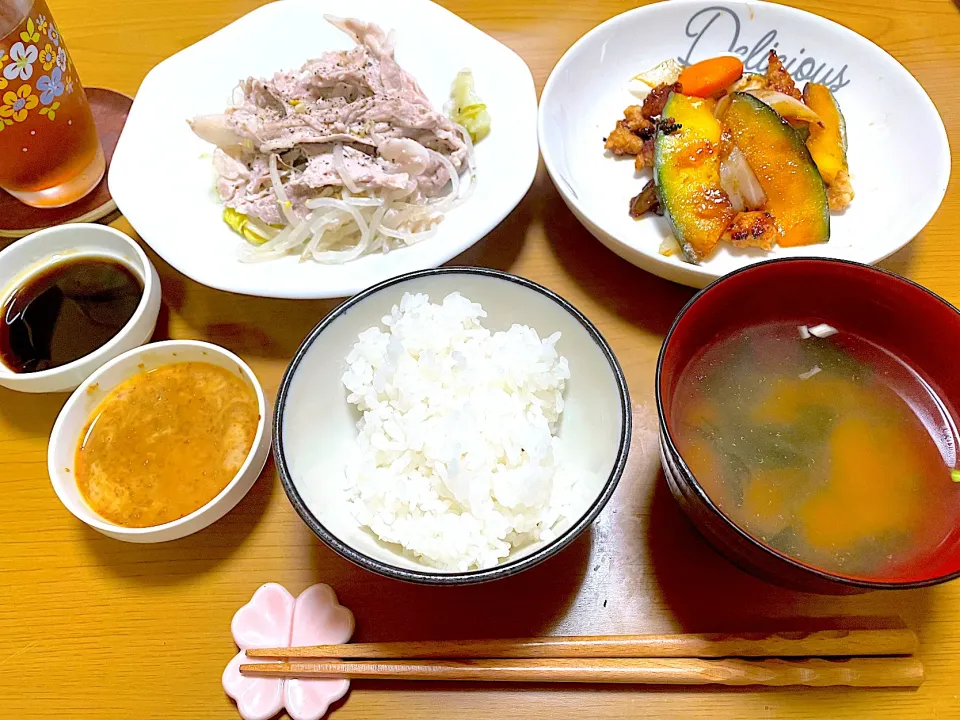 2種のたれで食べる豚肉の蒸ししゃぶ、かぼちゃのきんぴら風そぼろ炒め|江口笑湖さん