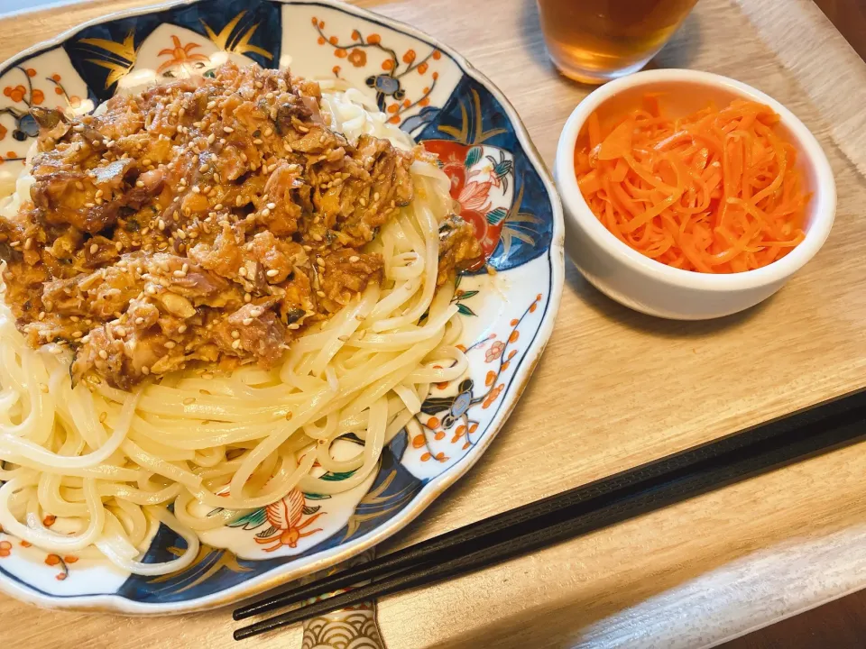 教えたくない程おいしい🐟サバ味噌缶de稲庭うどんぶっかけ|るかるんさん