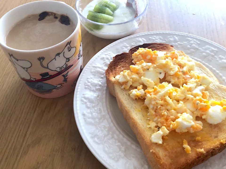 卵サラダトースト🥚|さおりさん