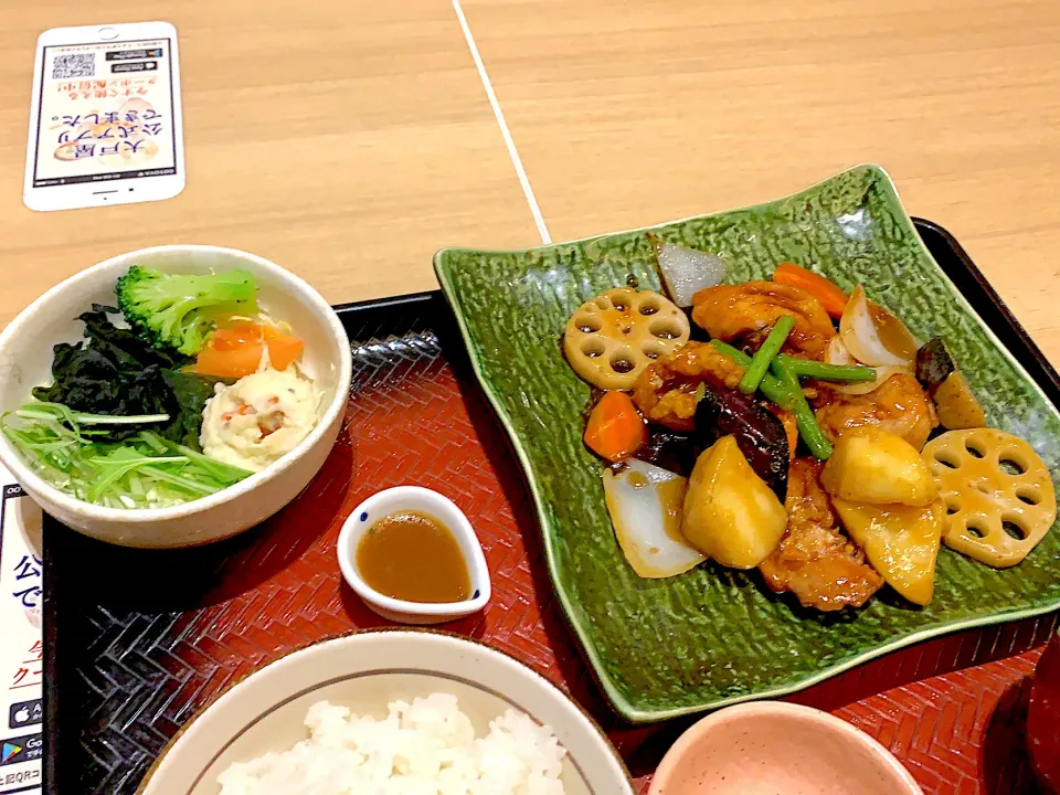 大戸屋の鶏甘酢餡掛け定食|小林順子Ayumu1988さん