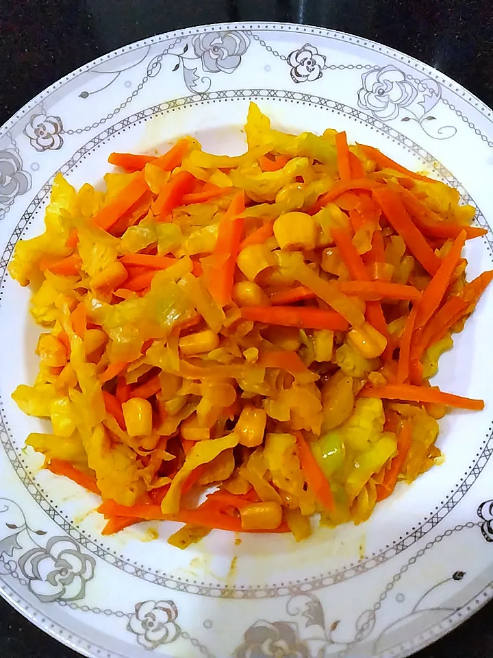 Turmeric stir fry cabbage|HilaryLohさん