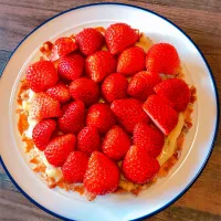 Snapdishの料理写真:いちごタルト🍓|そよさん