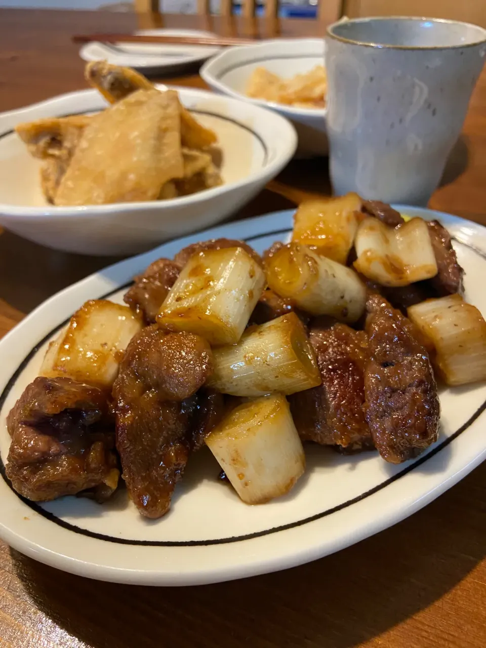 1/30の夕食　鶏レバー葱炒めと手羽唐揚げ！|yoneさん