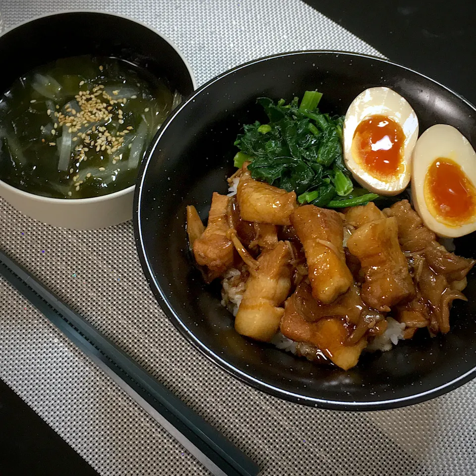 ルーローハンとわかめと玉ねぎスープ|どろこさん