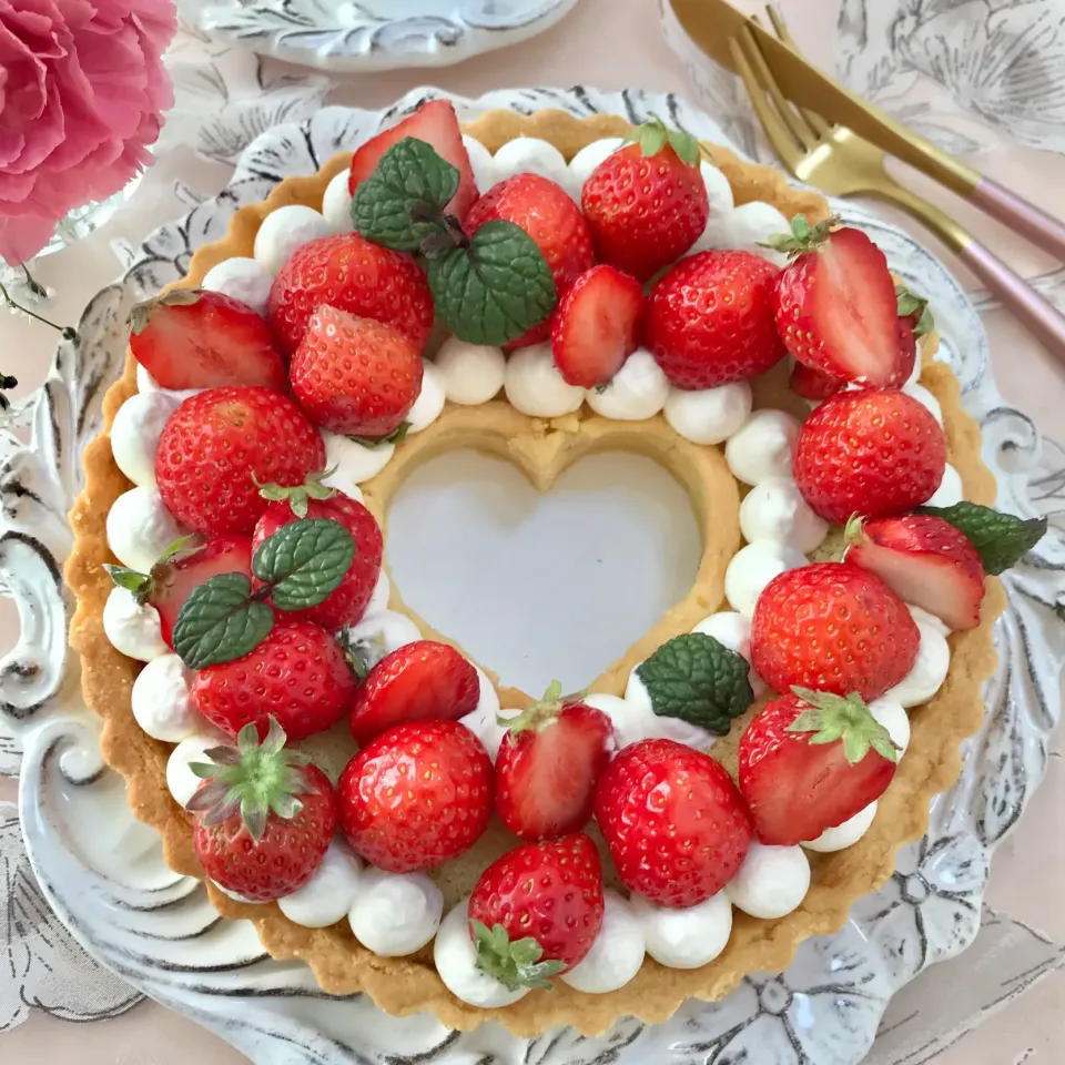 いちごのリースタルト✨🍓🥧💓|エンジェルさん