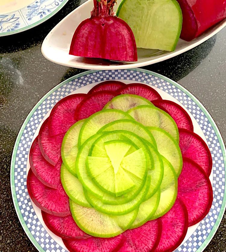 Snapdishの料理写真:foodieさんからの野菜 紅くるりとビタミン大根サラダ🥗|シュトママさん