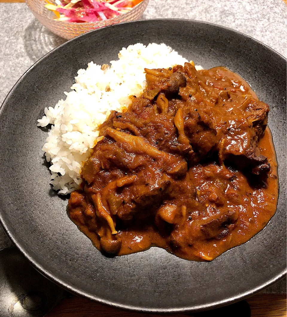 ブロック肉のスパイスカレー🍛|けんちんさん