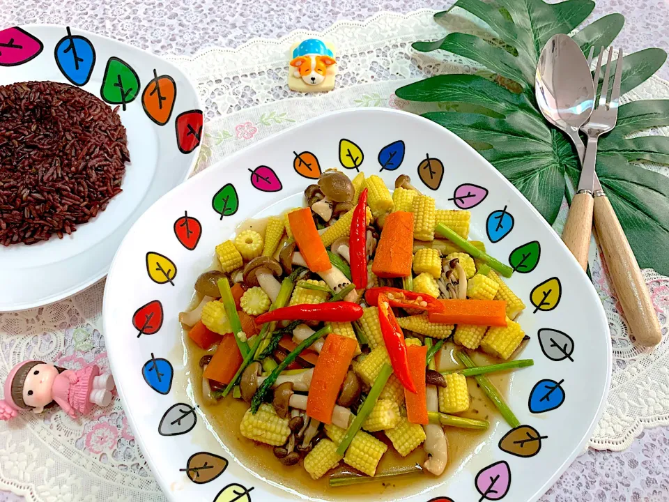 Mixed vegetables with rice berry|Ae+ Patchaさん