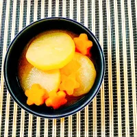 Snapdishの料理写真:大根と人参の甘酒煮|ちあきんぐさん