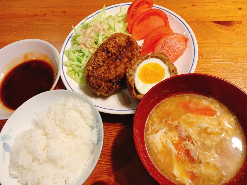 仕事から帰ったらご飯ができてたシリーズ❣️スコッチエッグとニンニク入りお味噌汁|Satokoさん