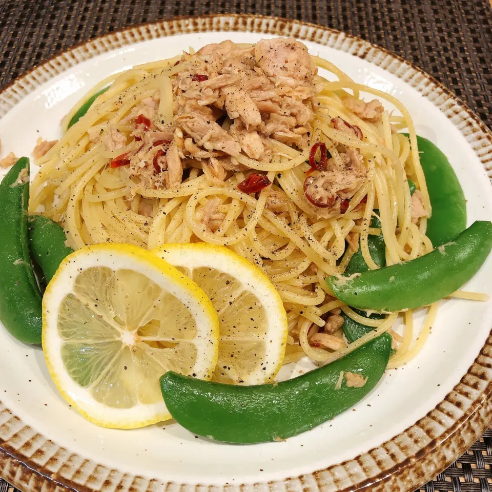 ツナとスナップエンドウのレモン醤油パスタ|みかんさん