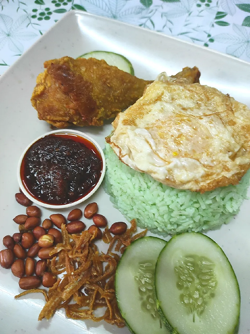 Nasi lemak pandan|iszawatiさん