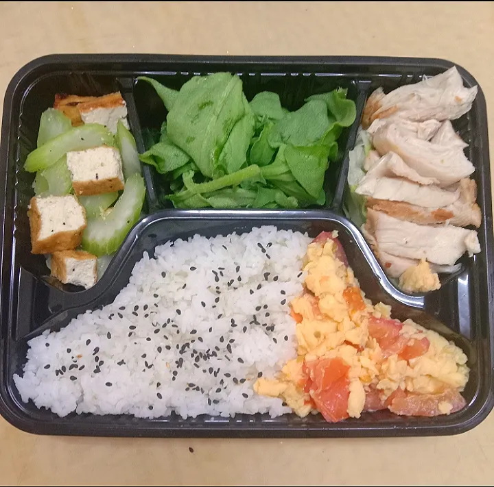 Healthy Lunch Box
健康便當 吃出健康
#low carb high protein
#less oil #less salt #less sugar
#no processed food
#eathealthy 
#eatclean|steady chanさん