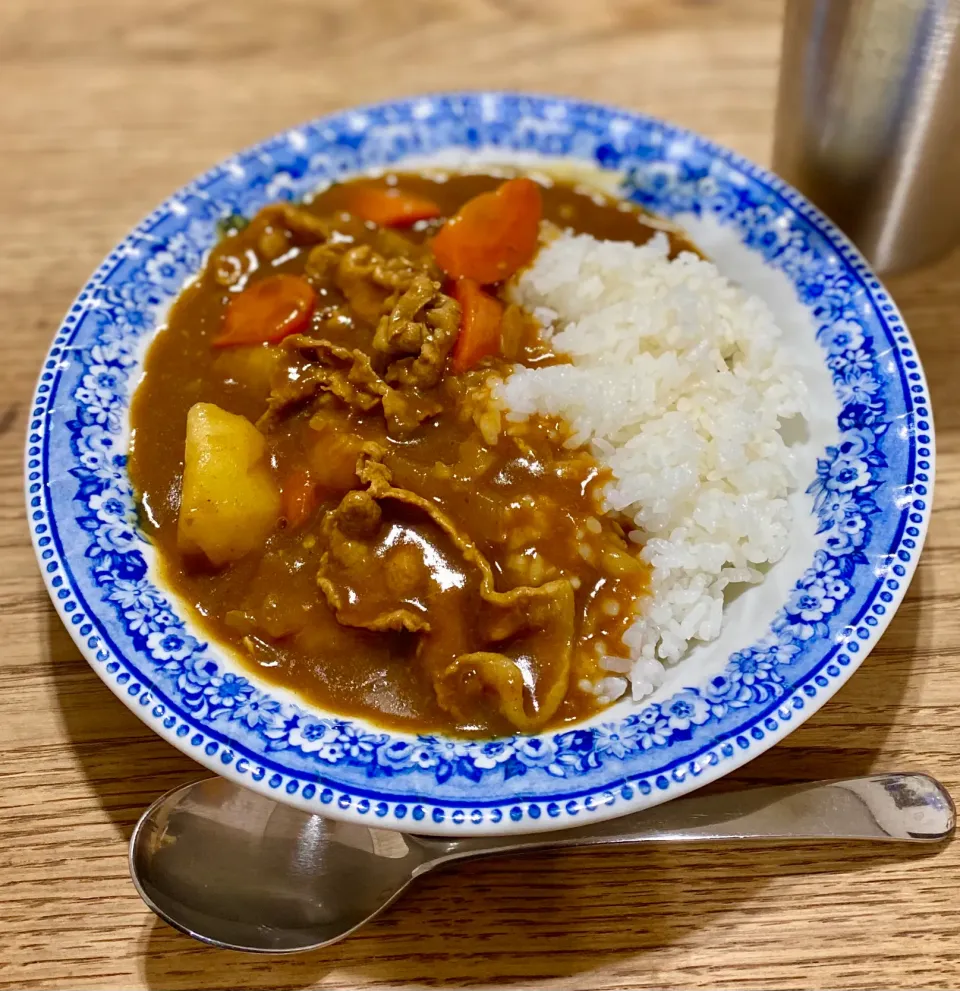 カレーライスdeお昼ごはん・・|ばくあんしゃさん