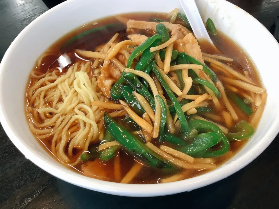 南京亭さんの細切りラーメン🍜😋|アライさんさん