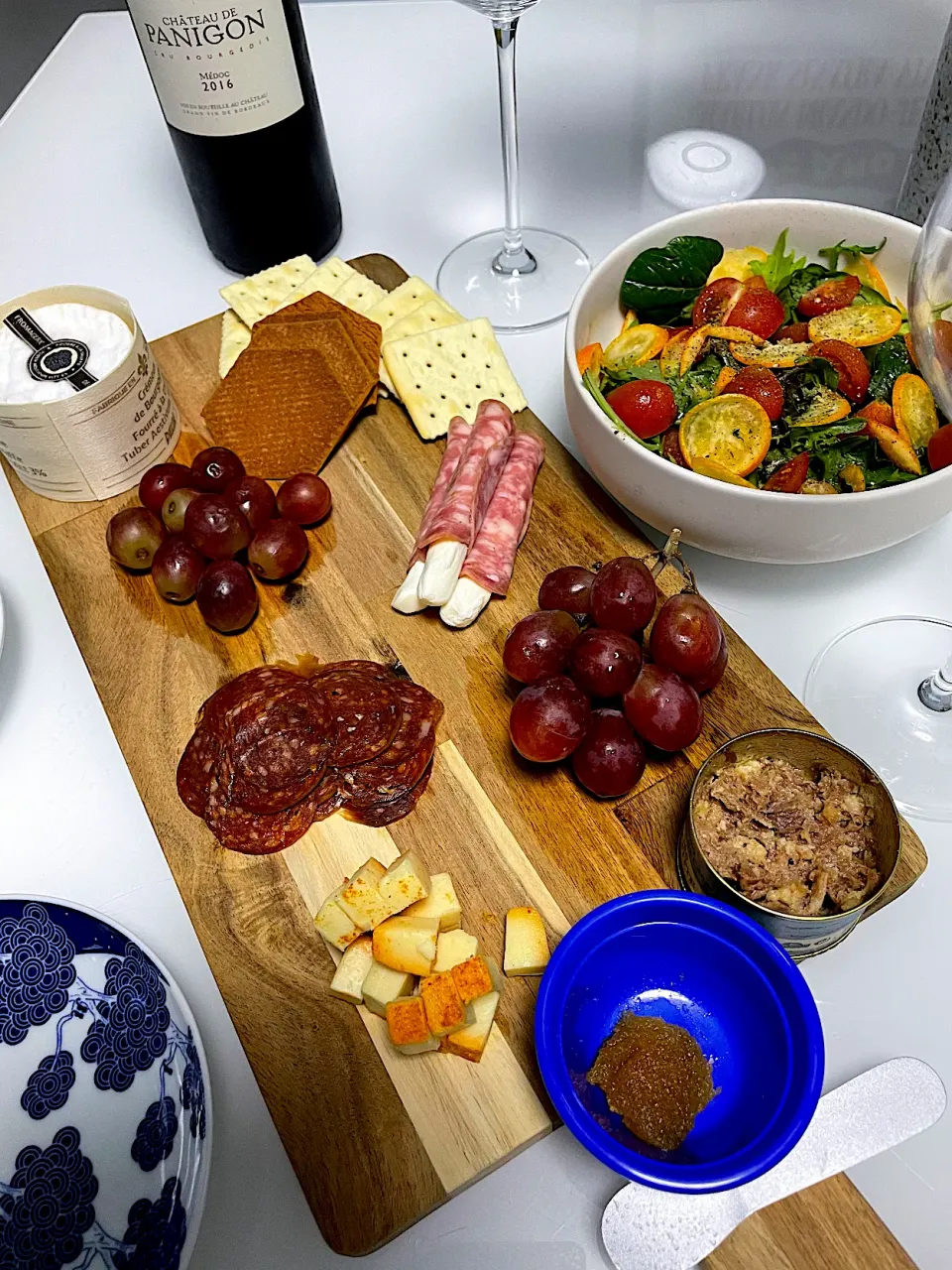 Cheese and meats platter|Ong Sor Fernさん