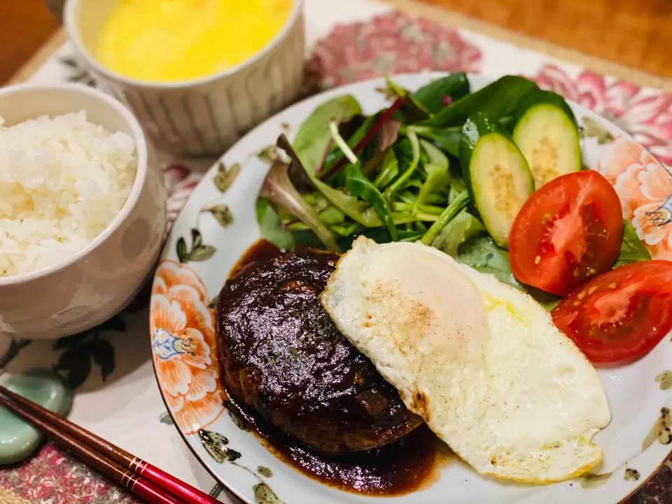 今日の晩ご飯🍴赤ワインソースのハンバーグ😀|まめすけ。さん