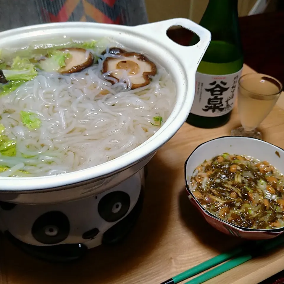 Snapdishの料理写真:２月1日 晩ごはん
･自家製野菜の水炊き
･ギバサ納豆
･冷酒|田舎暮らしごはんさん