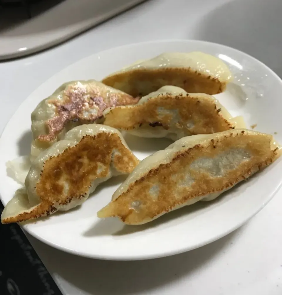 Snapdishの料理写真:米粉で作った皮de餃子☆|はなななさん