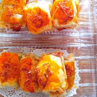 Snapdishの料理写真:CHEESY Sausage Mini Bites Puff|jieaminさん