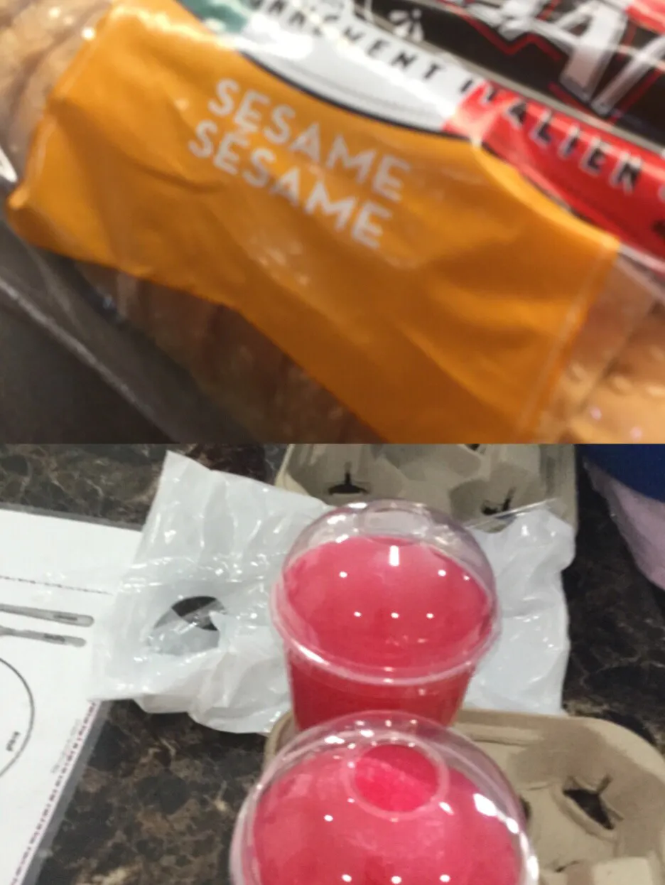 Snapdishの料理写真:Sesame seed bread and slushies|ninja kittyさん