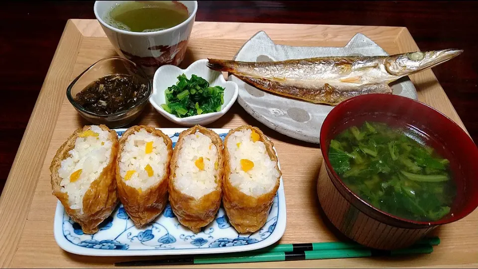 Snapdishの料理写真:２月２日 朝ごはん
･カマスの干物
･大根菜のおひたし
･ギバサの酢の物
･味噌汁
･ゆずいなり|田舎暮らしごはんさん