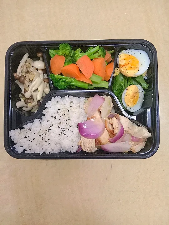 Healthy Lunch Box
健康便當 吃出健康
#low carb high protein
#less oil #less salt #less sugar
#no processed food
#eathealthy 
#eatclean|steady chanさん