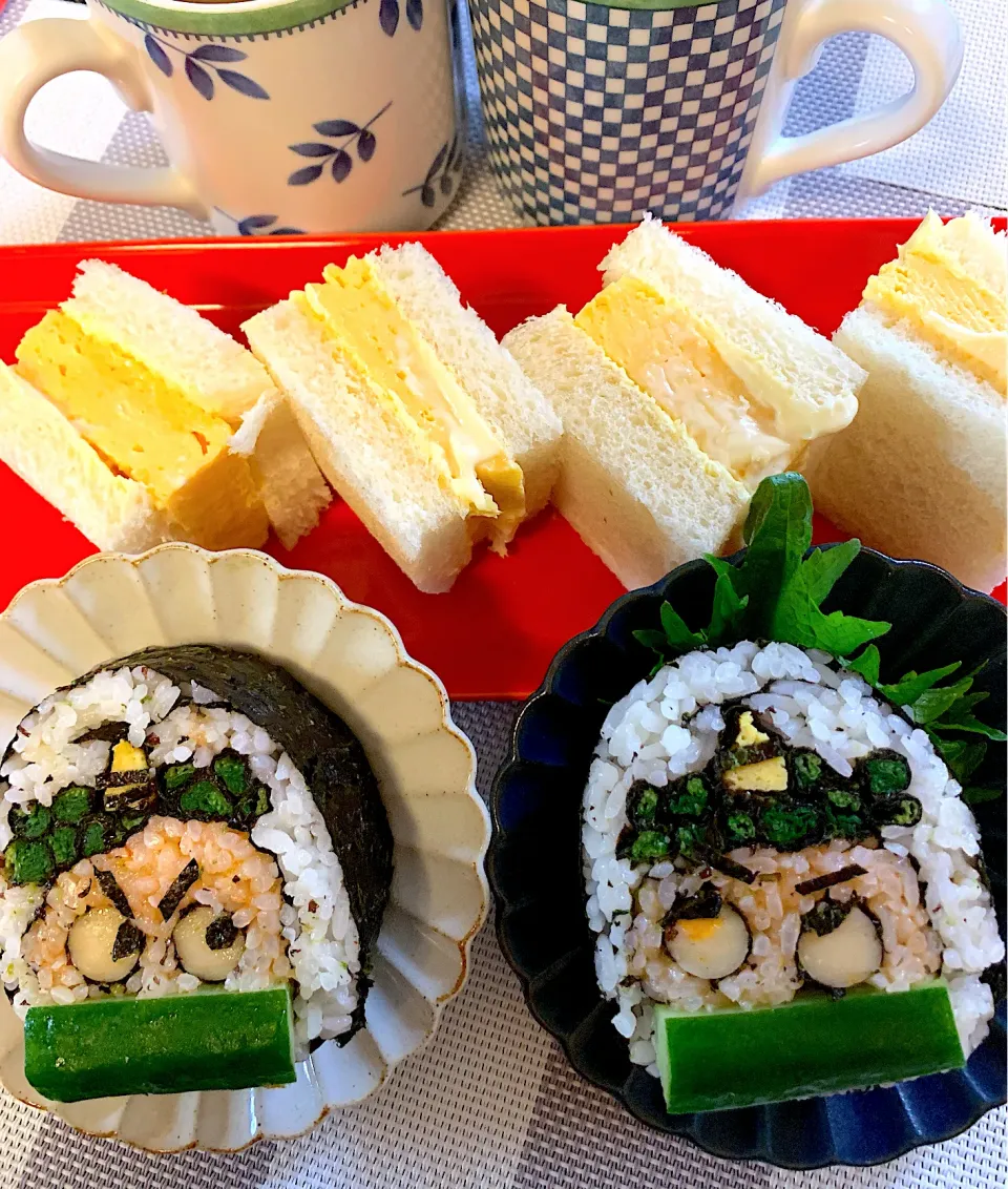 厚焼きタマゴサンドとオニ飾り寿司|シュトママさん