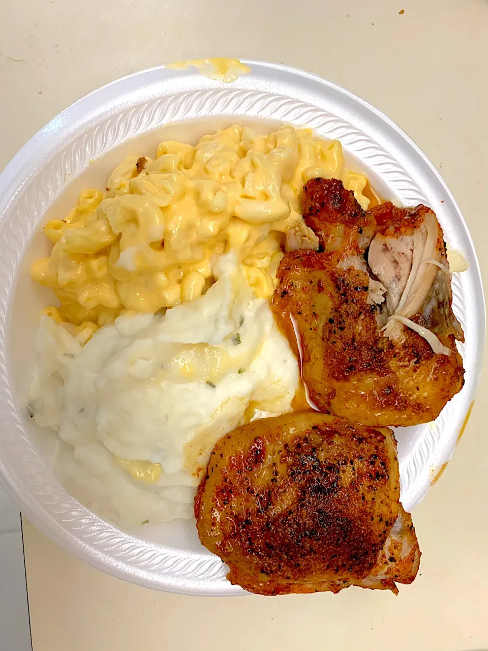 Spicy chicken mashed potatoes macaroni and cheese|Kareem Boogieさん