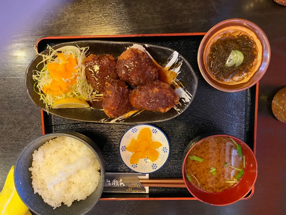 潮浜さんのヒレカツ定食|Morito Kamiyaさん