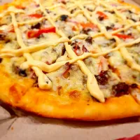 Snapdishの料理写真:burger testy pizzA|Nawal hegazyさん