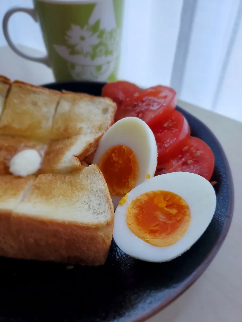 Snapdishの料理写真:塩麹味付け玉子|みるくここあさん