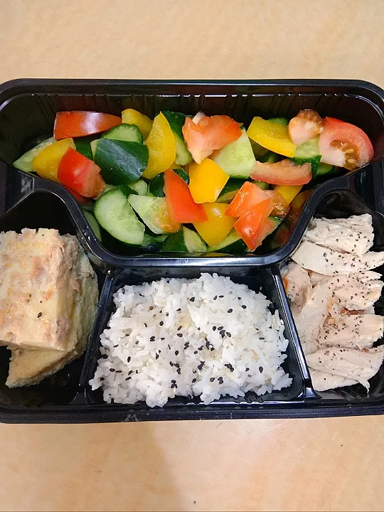 Snapdishの料理写真:Healthy Lunch Box
@Stim Egg with Tuna and Taufu
@Pan Fried Pepper Chicken Breast
@Salad Japanese Cucumber, Bell Pepper and Tomatoes
@Rice|steady chanさん