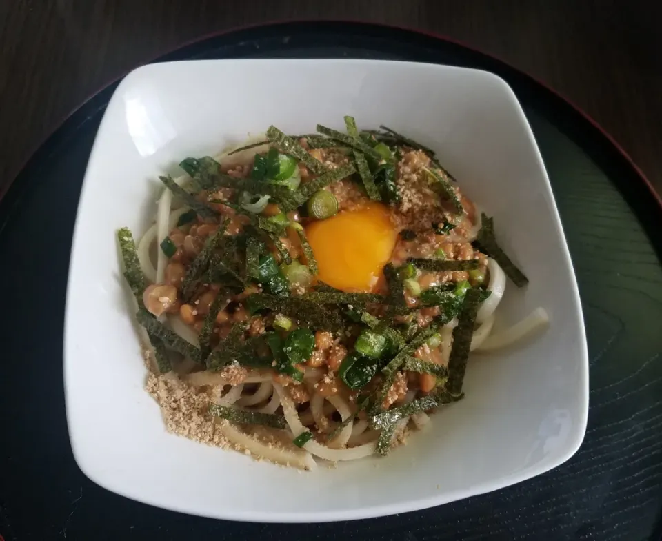 るみばぁちゃんのうどん　納豆うどん|ポロポロさん