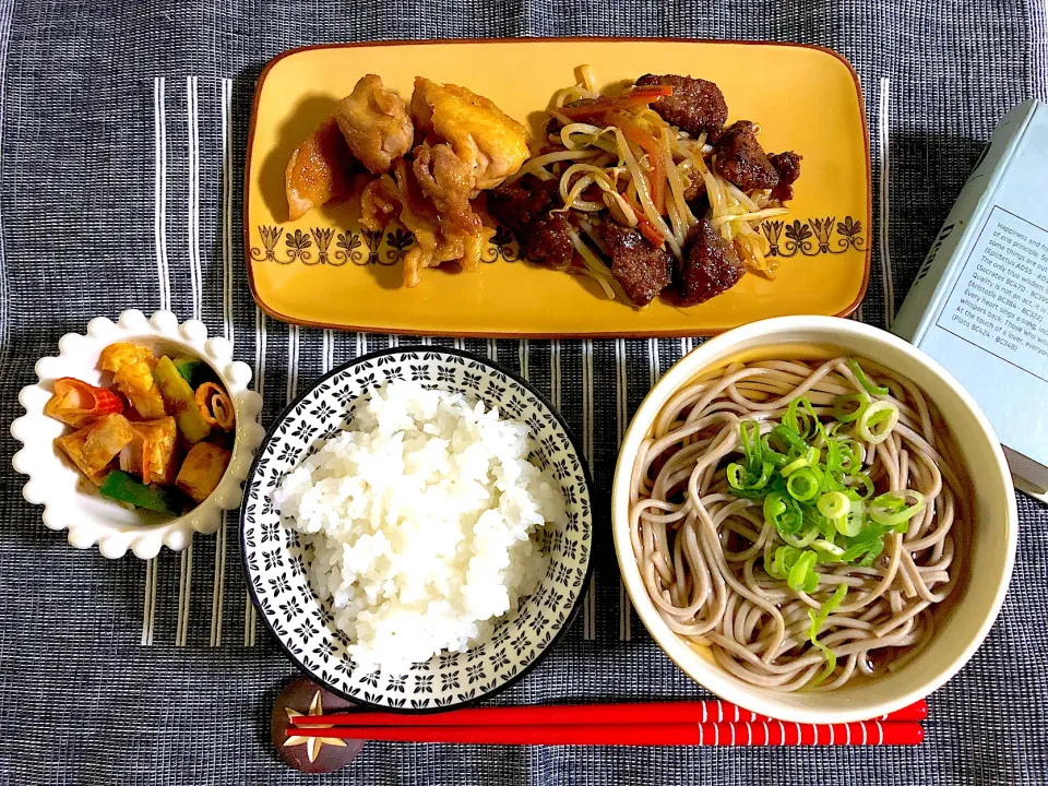 ✳︎かけそば✳︎レバから野菜炒め✳︎照り焼きチキン✳︎卵ときゅうりとかにかまの味噌和え|syamさん