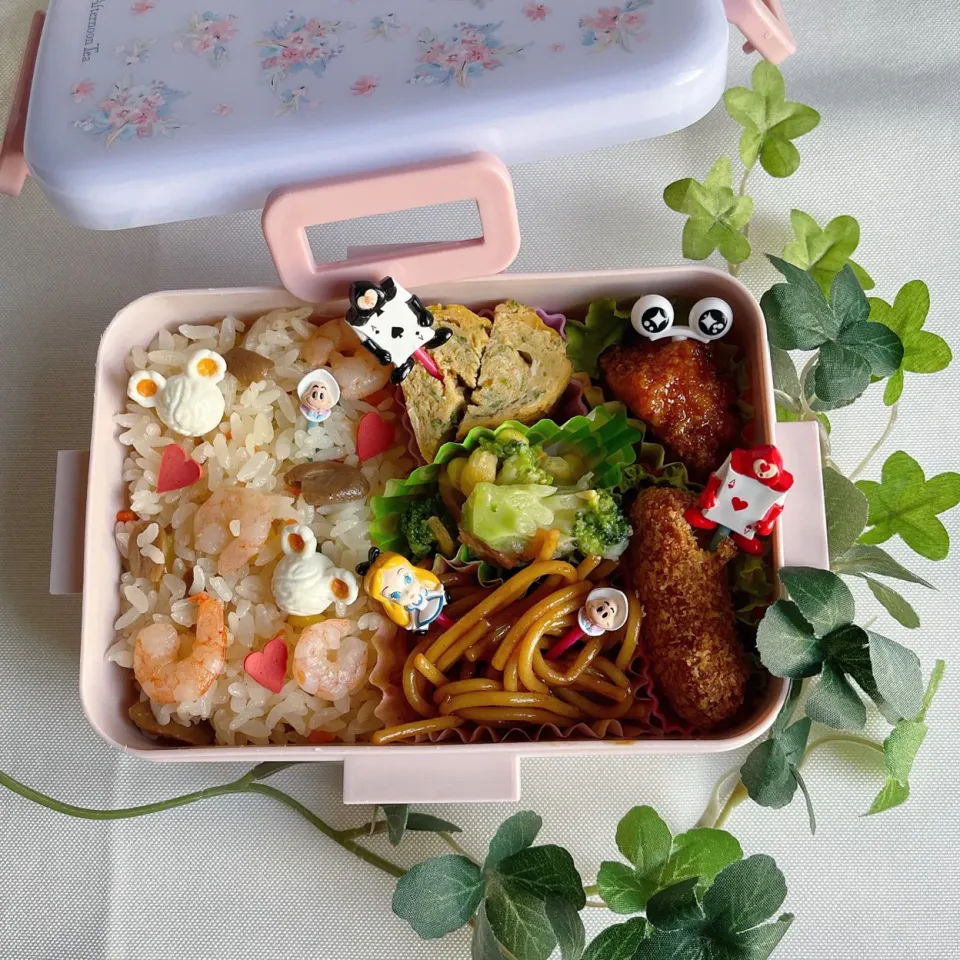 Snapdishの料理写真:2/4❤︎娘のお弁当❤|Makinsさん