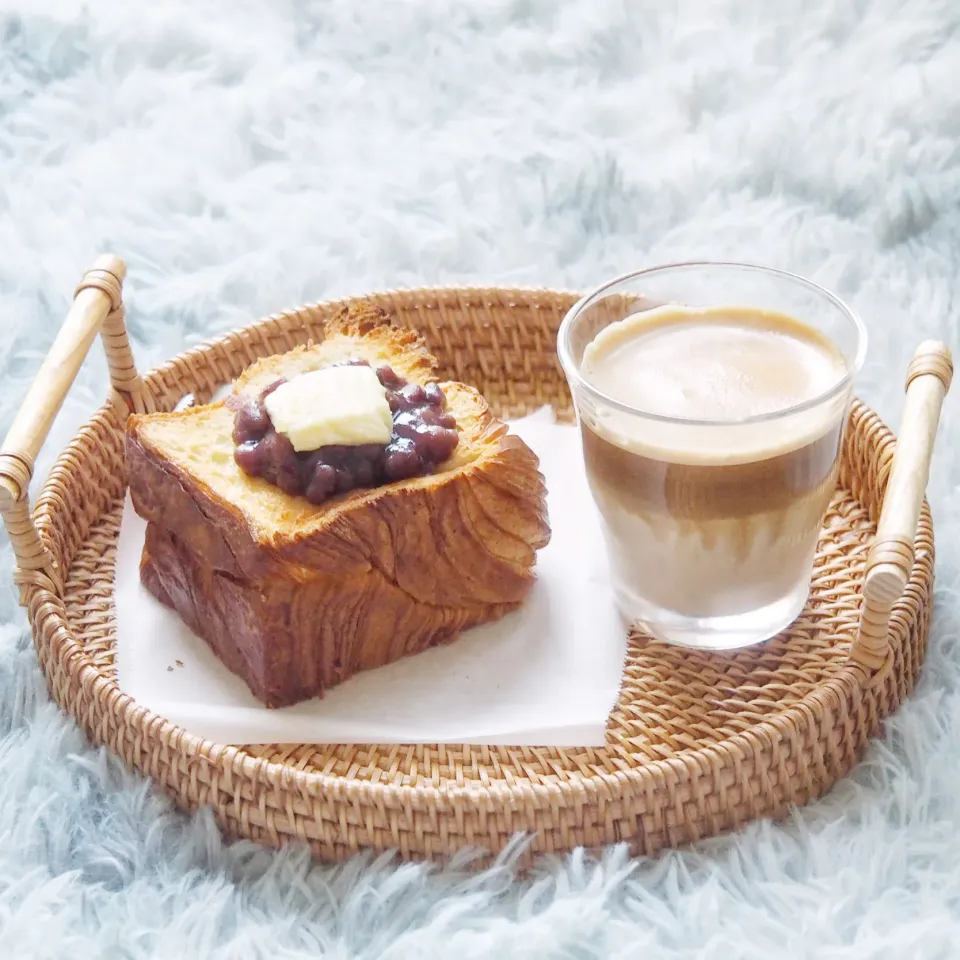 Danish toast with red bean paste and butter|Misstyさん