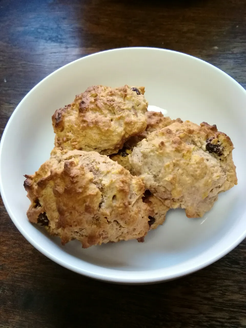 ホットケーキミックスでお菓子を作ってみました！スコーン？ビスケット？外がサクサク、中はやわらか。|にんにくと唐辛子が特に好き❤️(元シャリマー)さん