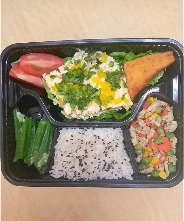 Healthy Lunch Box
@Steady Signature Tofu
@Mixed Vegetables and Egg
@Clear Boiled Lady Finger
@Rice|steady chanさん