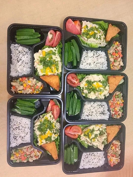 Healthy Lunch Box
健康便當 吃出健康
#low carb high protein
#less oil #less salt #less sugar
#no processed food
#eathealthy 
#eatclean|steady chanさん