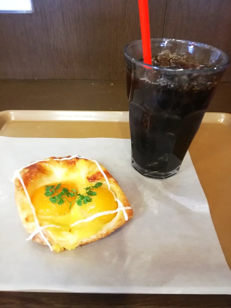 Snapdishの料理写真:'212/4
本日の午前中のおやつ😋|たえさん