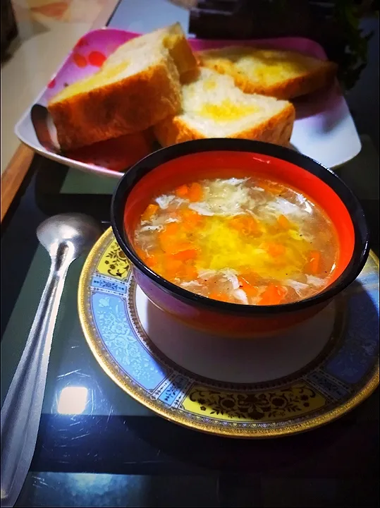 egg sup & butter bread 😘|hansiさん