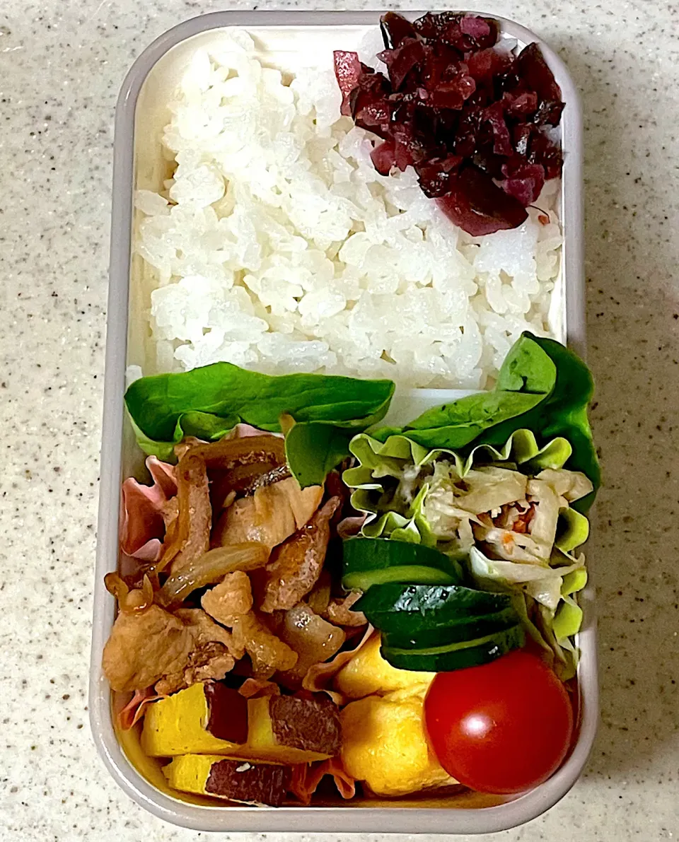 Snapdishの料理写真:豚肉の生姜焼き弁当|besさん