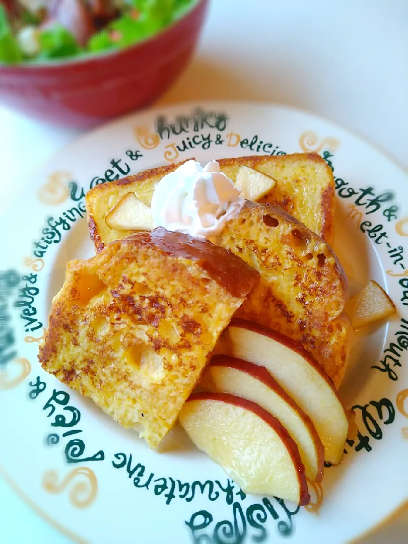 フレンチトーストwithりんごシロップ🍎|まめころさん