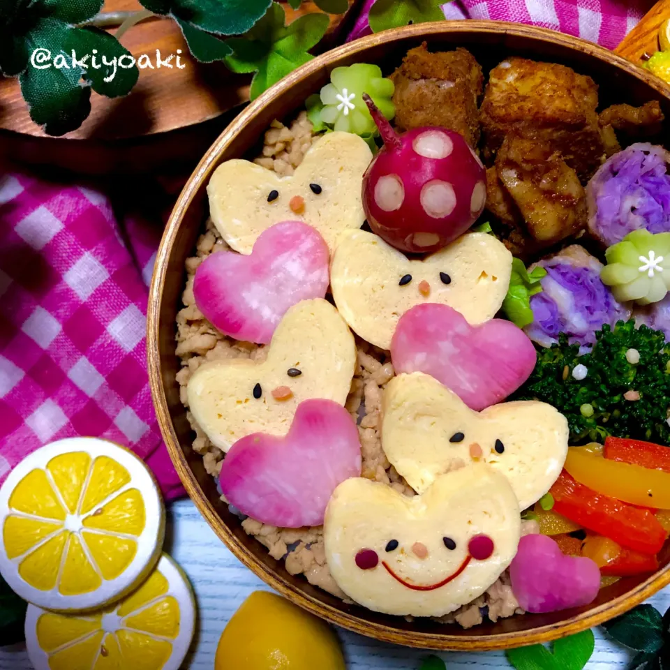 ハートの卵焼き弁当|Akiyoෆ¨̮⑅さん