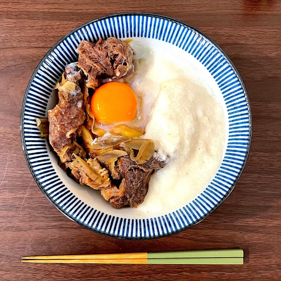 牛すじ牛丼|dashi menjiroさん