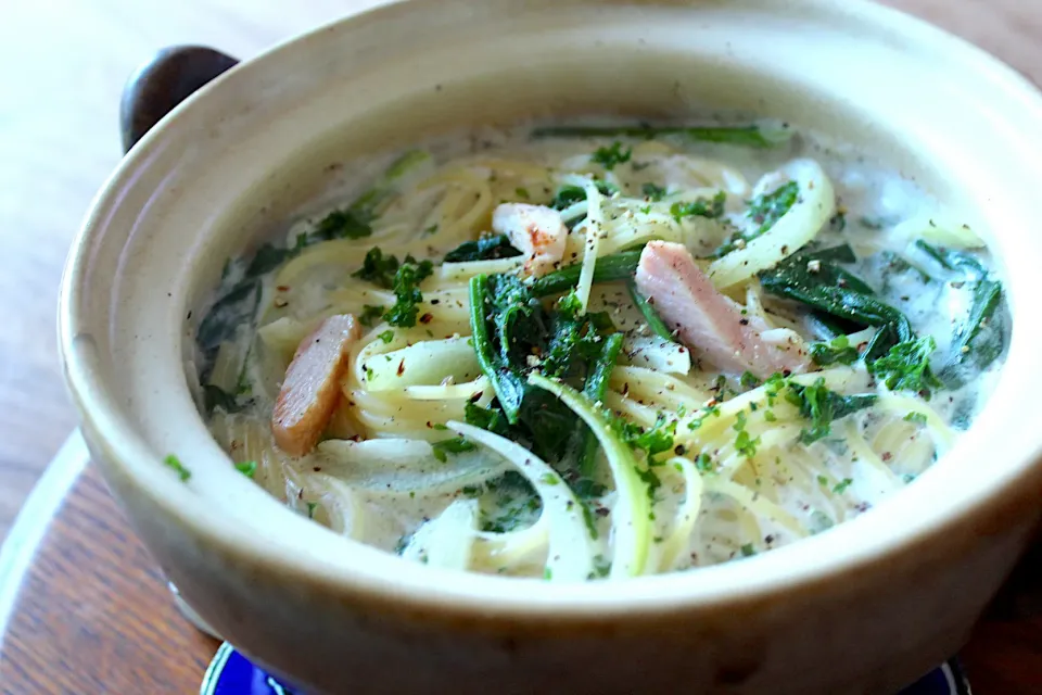 土鍋でスープパスタ🍝|よっすぃさん