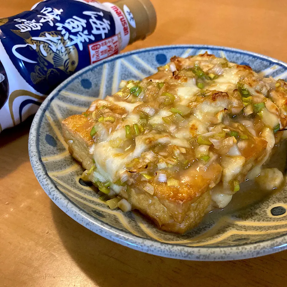 厚揚げのネギ味噌チーズのせ|しらたまさん