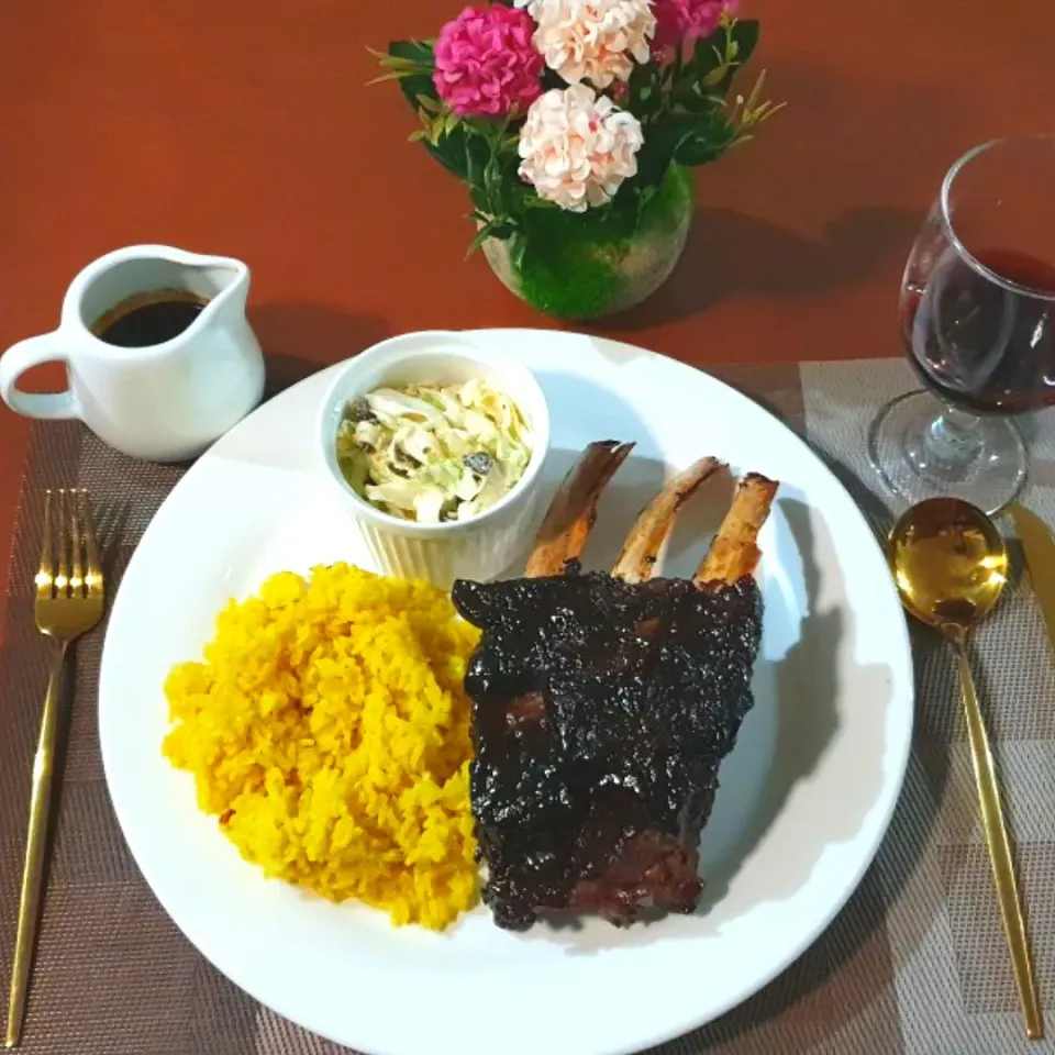 Baby Back Ribs with Coleslaw paired with Buttered Rice|Mikaela's Kitchenさん